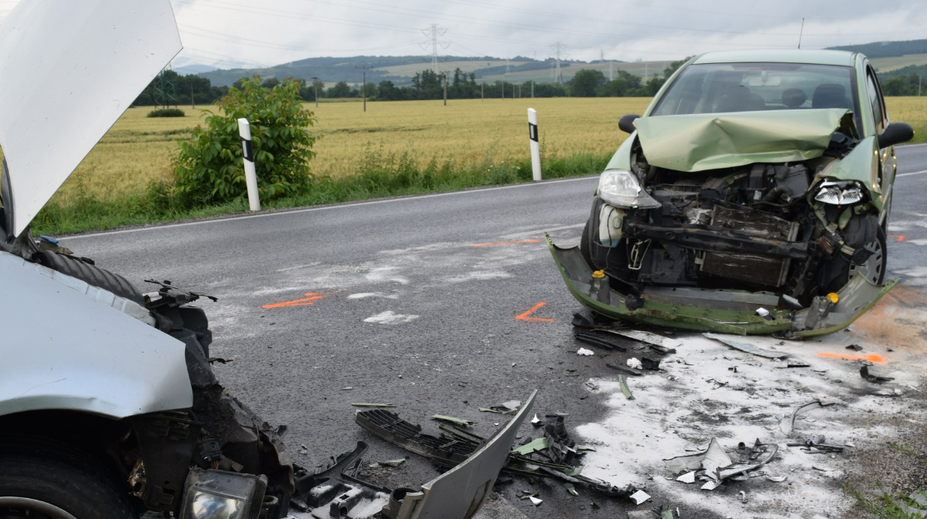 Vážna nehoda v Trenčianskom kraji. V nemocnici skončila vodička aj malé dieťa