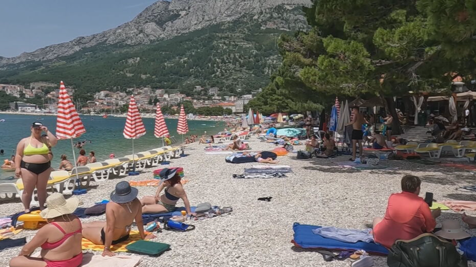 Chorvátske pobrežie stále obklopujú výkaly. Pre obavu o stratu turistov zavádzajú dôležitý krok