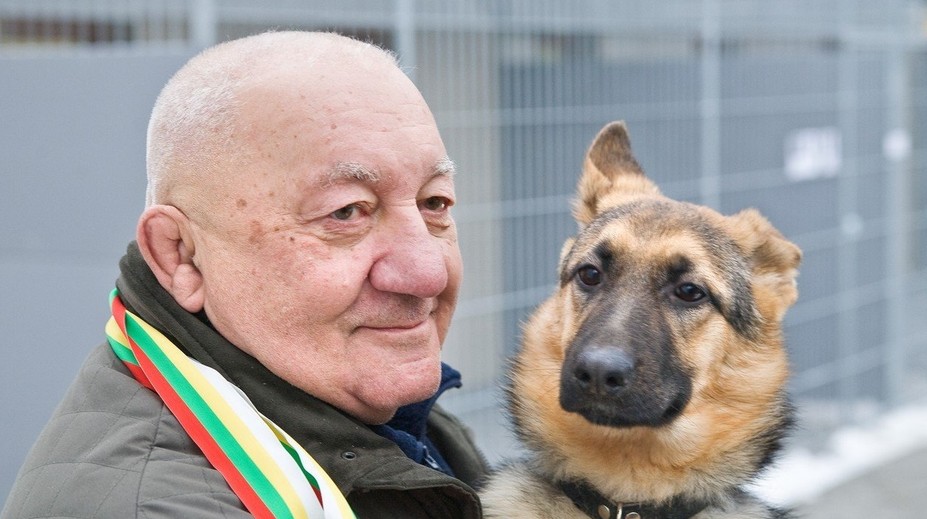 "Hliník se odstěhoval do Humpolce!" Zomrel český herec a kaskadér Zdeněk Srstka