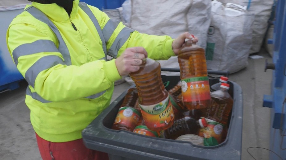Separujete správne kuchynský olej? Niektoré obce takto motivujú občanov