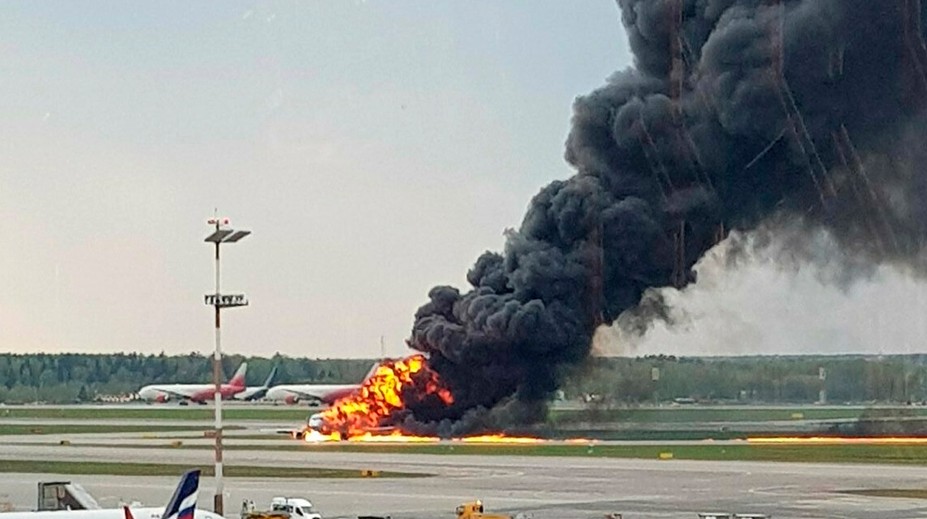 Zverejnili nové video havárie ruského lietadla, pri ktorej zahynulo 41 ľudí