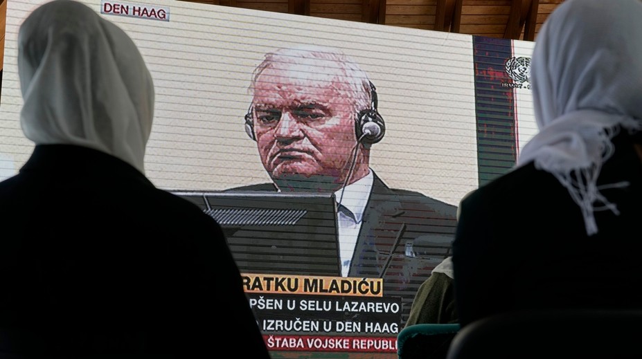 Tribunál v Haagu potvrdil Mladičovi doživotný trest za genocídu a ďalšie zločiny