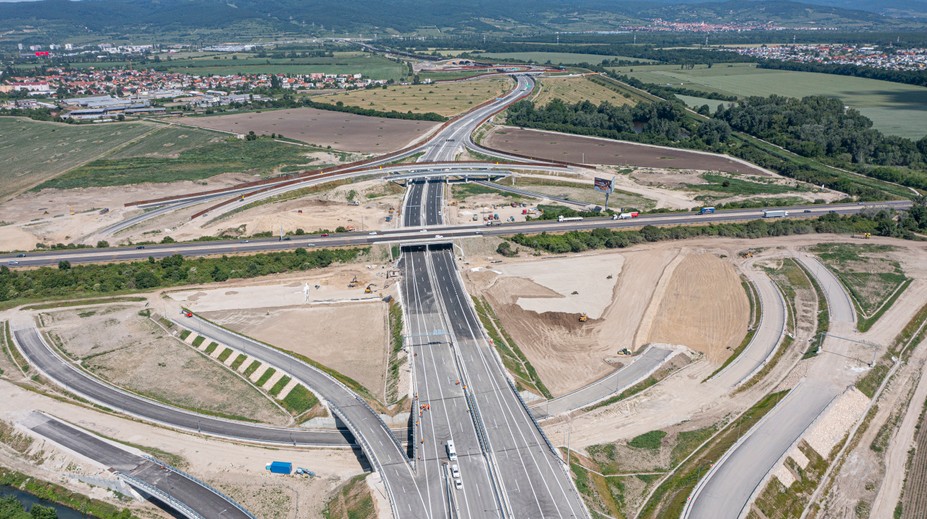 Pri výstavbe obchvatu mali zapracovať odpad zo smetného kopca v Petržalke. Prokurátor podal v kauze obžalobu