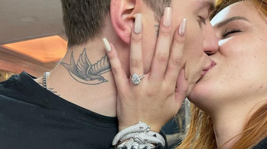 Nestráca čas. Herečka (23) sa zasnúbila