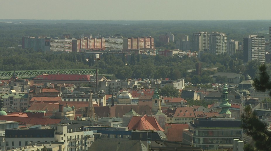 Realitná bublina sa prestala nafukovať. Ponuky pribúdajú, no kupujúcich brzdia drahšie hypotéky