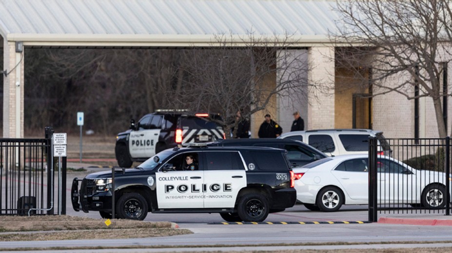 Po rukojemníckej dráme v Texase zadržali v Manchestri dvoch tínedžerov