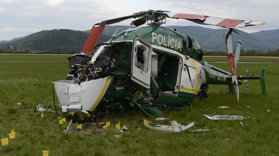 Jeden z pilotov z havarovaného vrtuľníka sa prebral