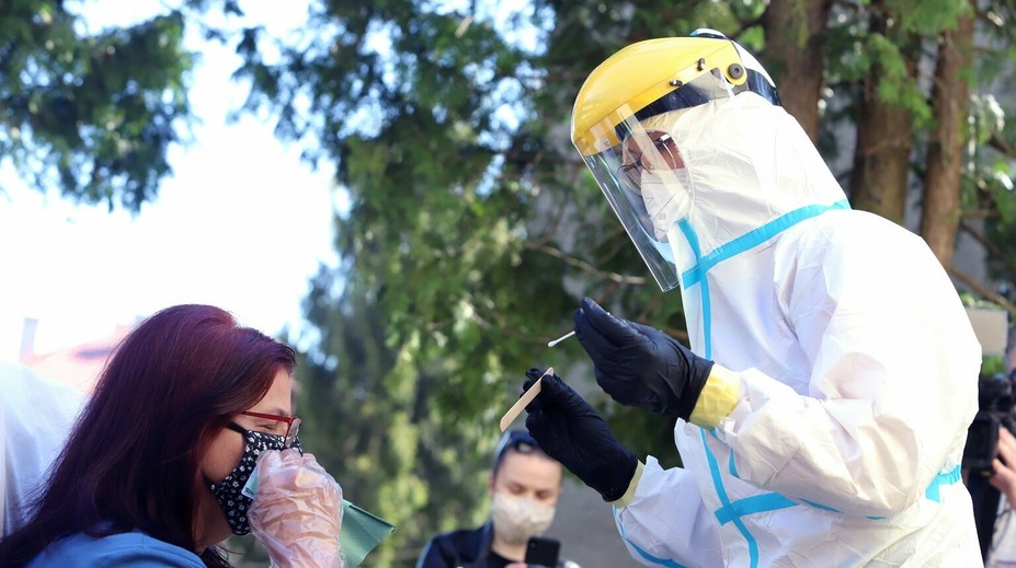 Prepočet prípadov na stotisíc obyvateľov hovorí jasne. Pozrite si dramatický posun Slovenska