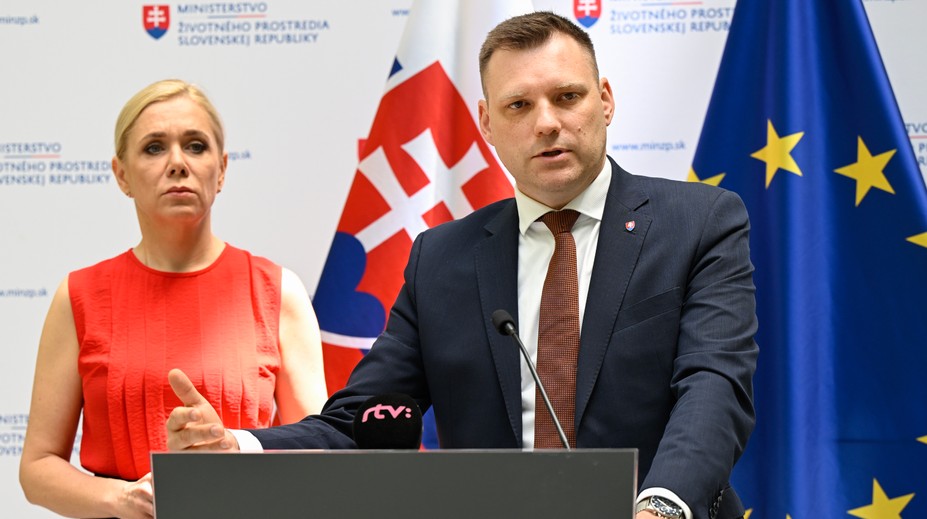 Minister Taraba podáva ďalšie trestné oznámenie. Prekáža mu vysoký počet dohodárov na rezorte