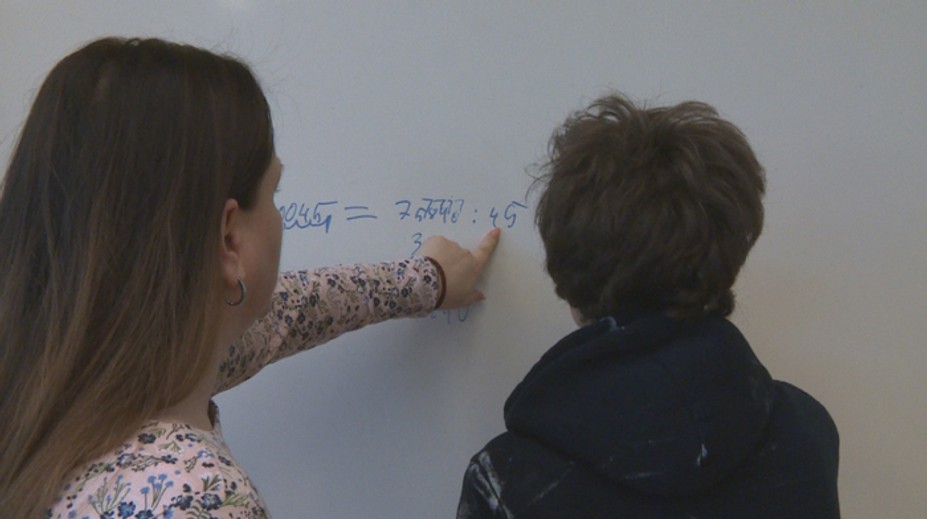 Učitelia sa boja, že prídu o peniaze za kredity