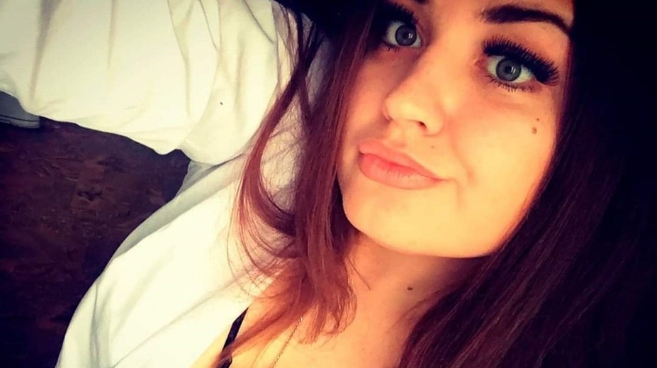 Obrovská tragédia. Žene (†25) spadol do vane mobil, bezvládne telo našiel jej syn (4)