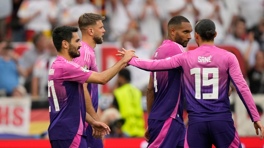 Komplikácie pre domáci výber. Dirigent obrany utrpel vážne zranenie, ďalší stopér sa vykartoval