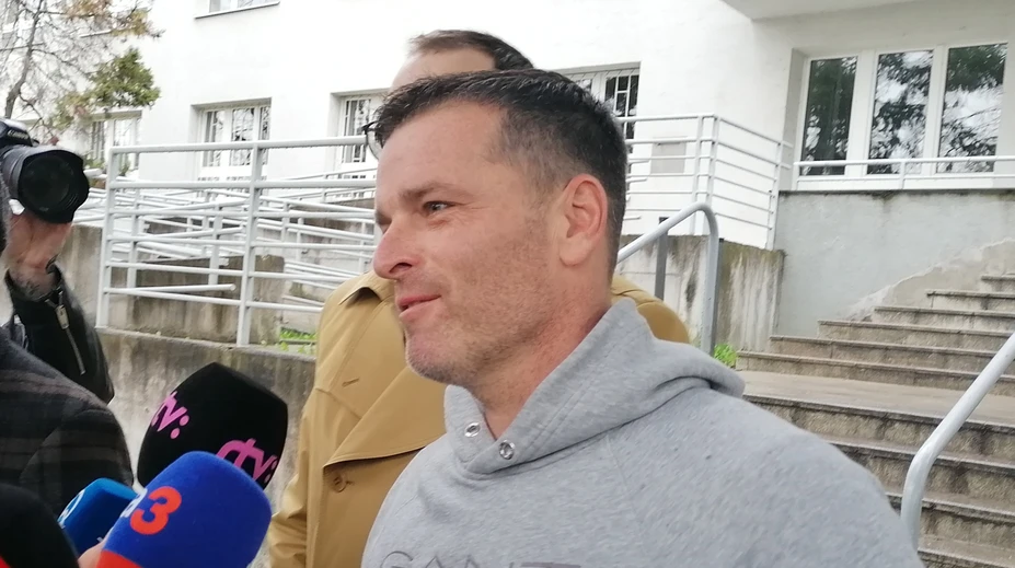Je na slobode. Bývalého námestníka SIS Borisa Beňu prepustili z väznice v Kongu