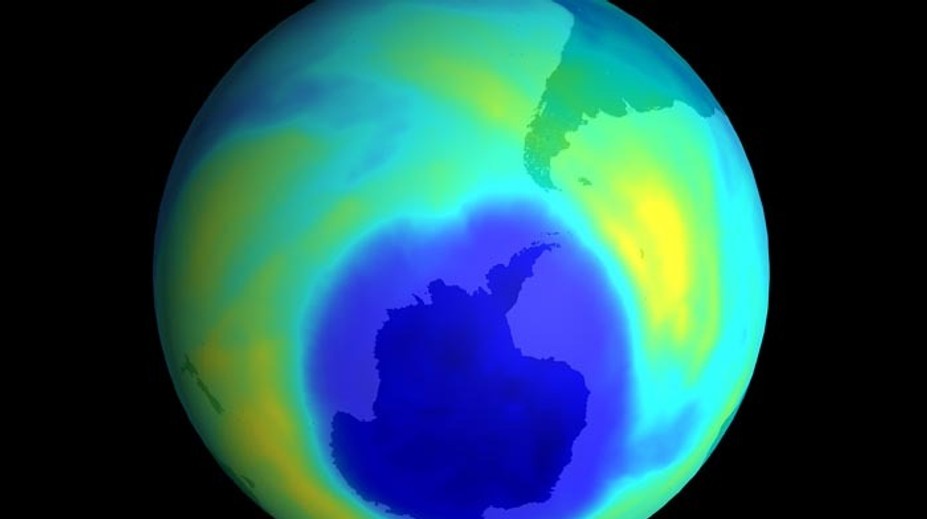 Ozónová diera nad Antarktídou sa zotavuje
