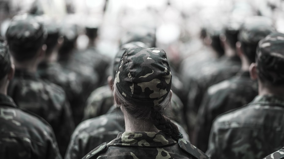 Reakcia na vojnu. Európska krajina plánuje povolávať do služby aj ženy