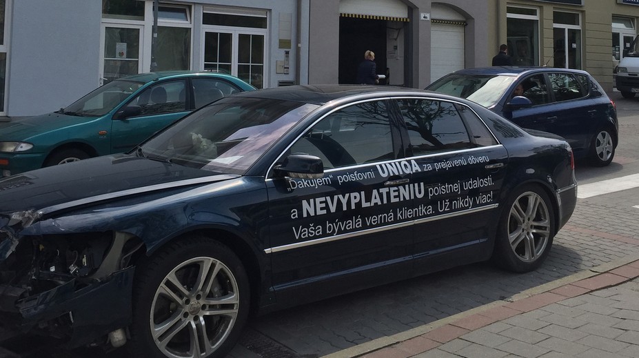 Nahnevaná vodička sa pomstila poisťovni. Tá má pre ňu tvrdý odkaz