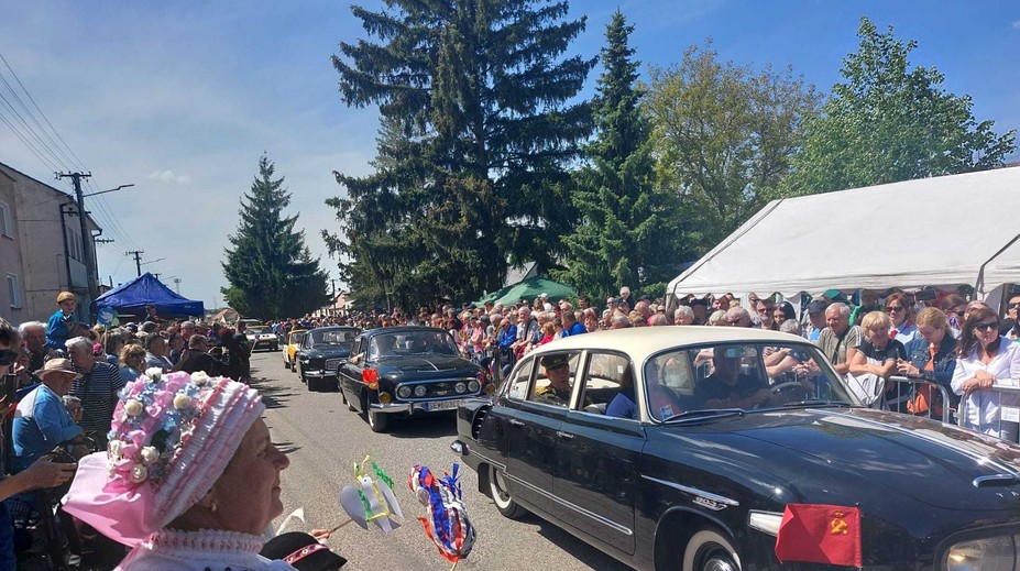 Retro pochody a spomienky na staré časy. Aj takto vyzerá prvý máj