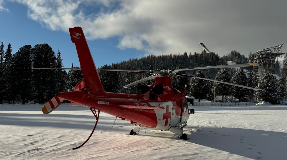 Tragický pád. Lyžiar († 43) na Štrbskom Plese zrejme narazil na prekážku ukrytú pod snehom