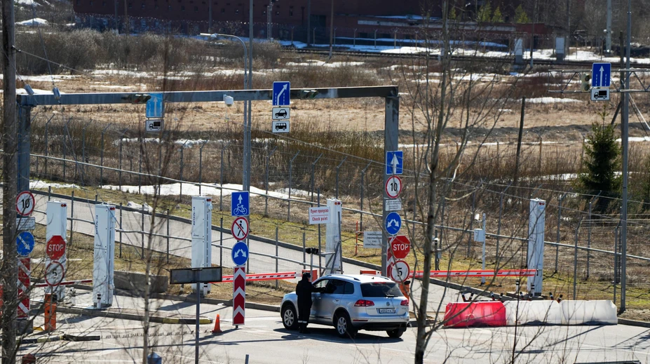 GALÉRIA: Fínsko predstavilo prvý úsek plota na hranici s Ruskom