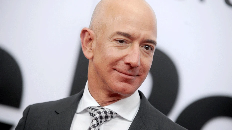 Jeff Bezos končí vo funkcii výkonného riaditeľa spoločnosti Amazon