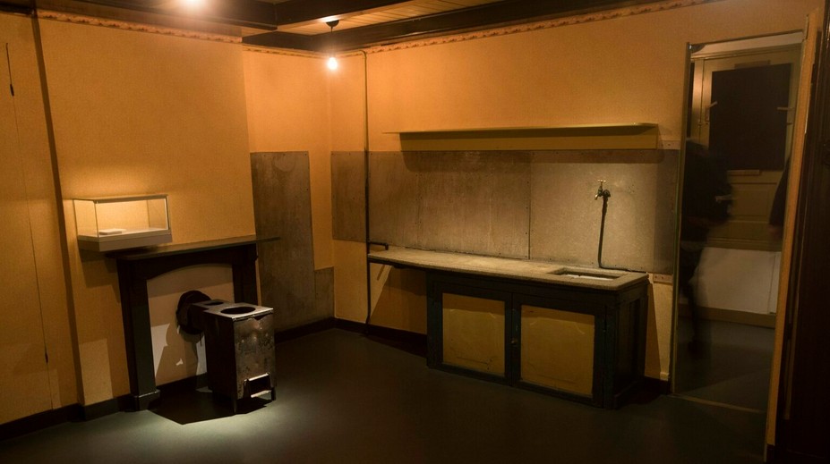 Rozlúštili dlhoročnú záhadu: Už vieme, kto vyzradil úkryt rodiny Anny Frankovej