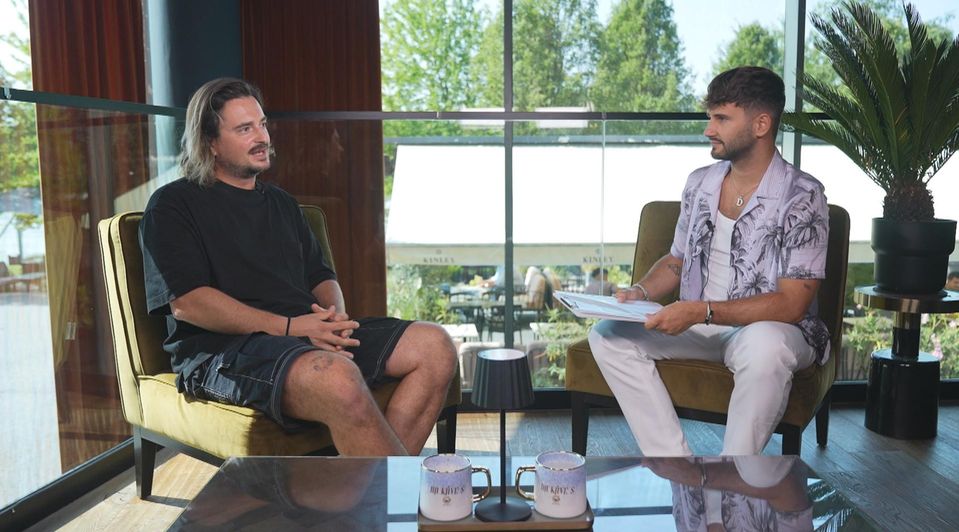 Na káve s Jurajom Podmanickým Na káve s Jurajom Podmanickým