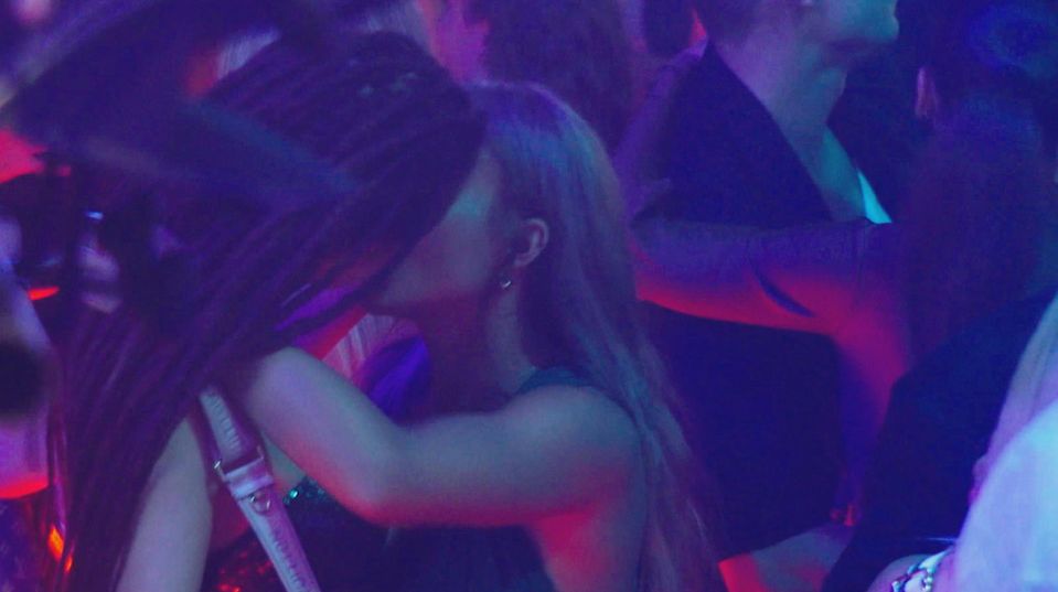 Vášnivé bozky Ráchel s priateľkou