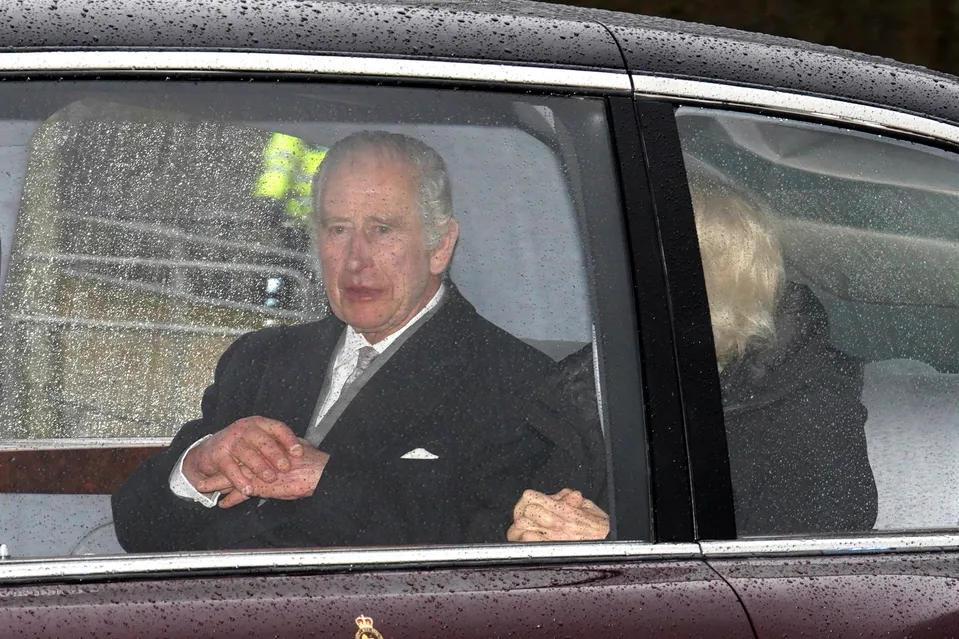 Kráľ Karol III. a kráľovná Kamila prišli do Clarence House v Londýne 13. februára 2024