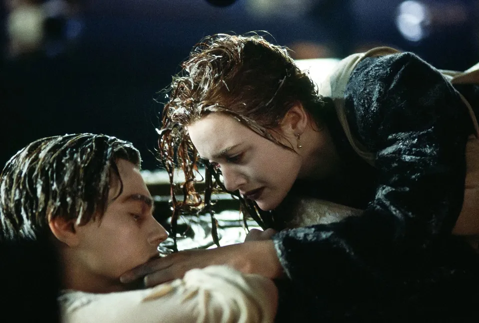 Leonardo DiCaprio a Kate Winslet vo filme Titanic