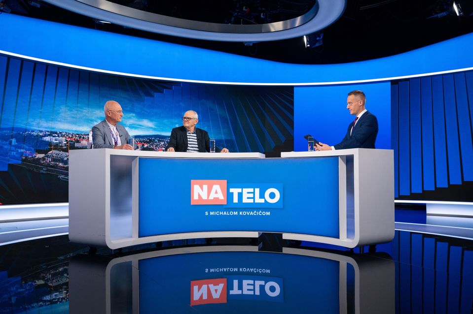 Jozef Banáš, Milan Kňažko a Michal Kovačič v relácii Na telo