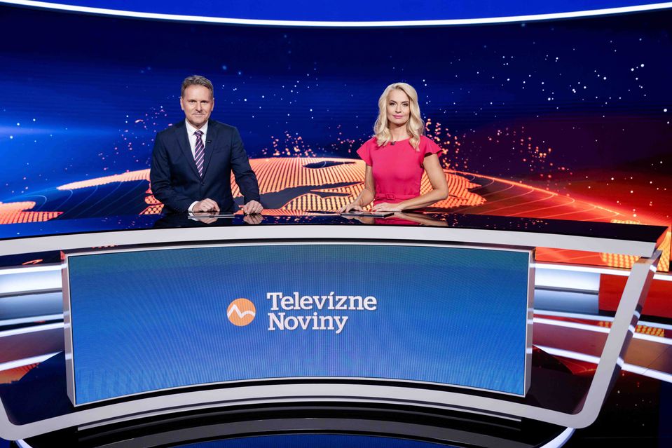 Jaroslav Zápala a Marianna Ďurianová v relácii Televízne noviny