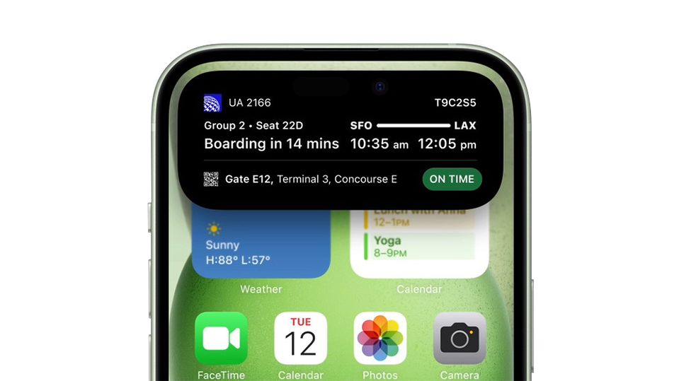 Apple iPhone 15 Dynamic Island.