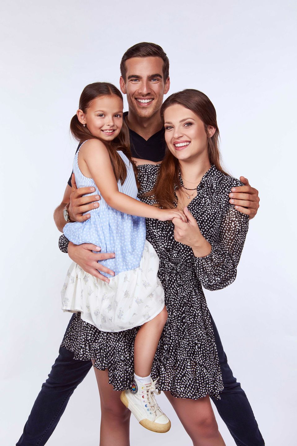 Larisa Mižigar, Adam Bardy a Martina Zábranská v seriáli Mama na prenájom