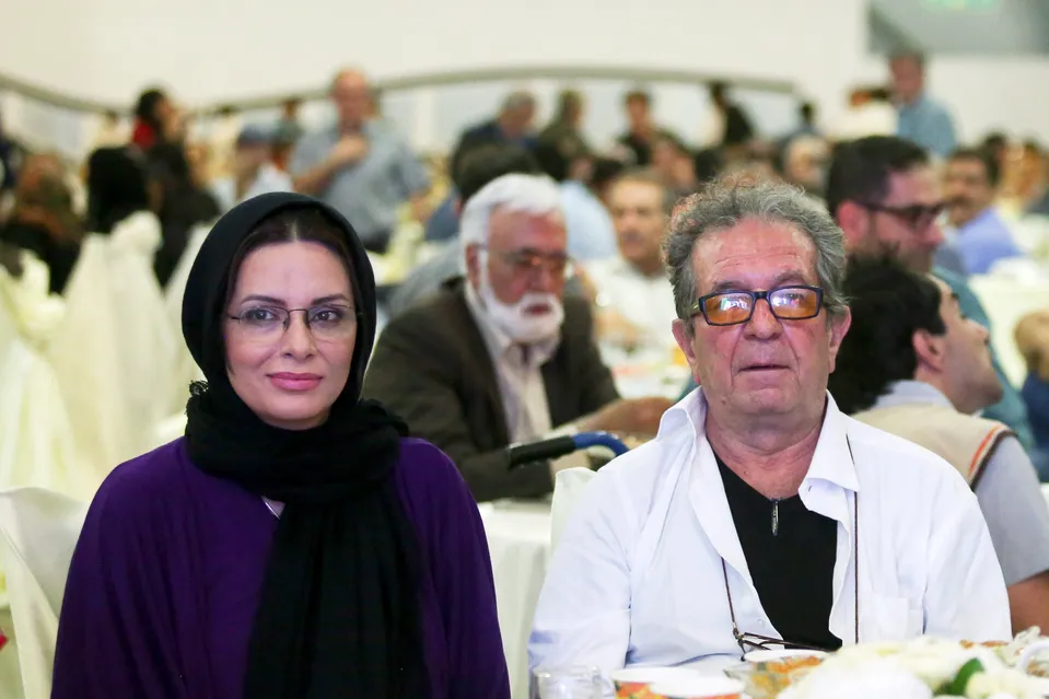 Iránsky filmový režisér Dárjúš Mehrdžújí a jeho manželka Vahíde Mohammadifar