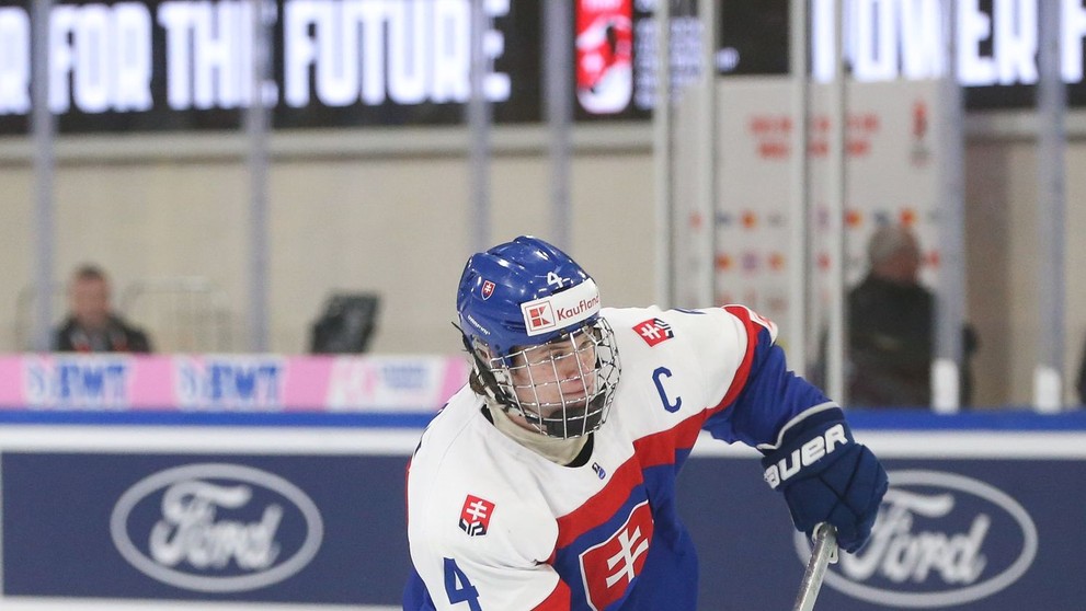Štrbák páli v dueli proti Švédsku na MS do 18 rokov.