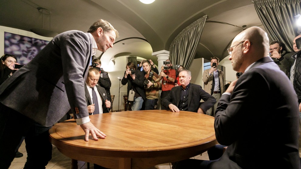 Na snímke lídri strán zľava Igor Matovič (OĽaNO), Boris Kollár (Sme rodina), Andrej Kiska (Za ľudí) a Richard Sulík (SaS) počas spoločného stretnutia o možnej budúcej koaličnej vláde po voľbách do NRSR v Bratislave 5. marca 2020.