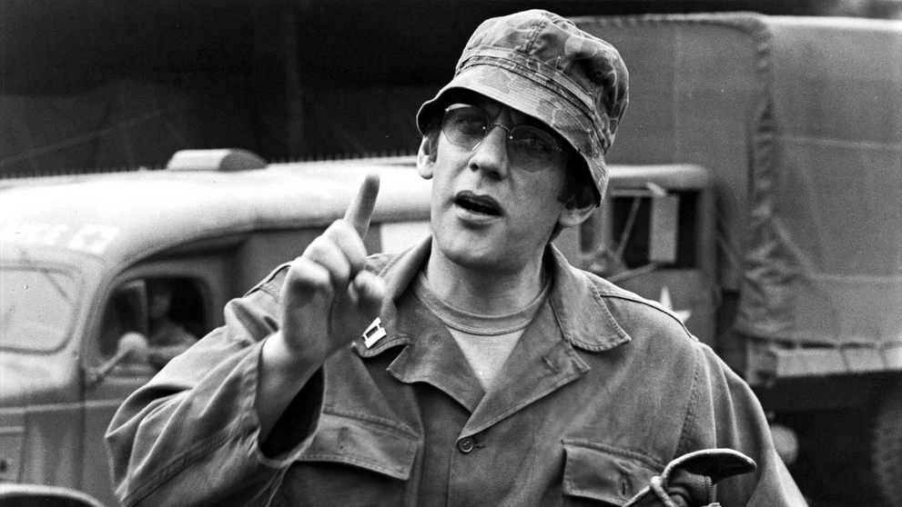Donald Sutherland vo filme Mash z roku 1970
