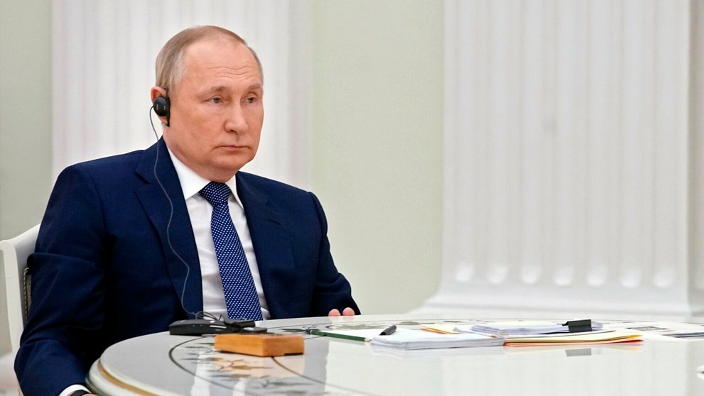 Stretnutie Macrona a Putina v Moskve