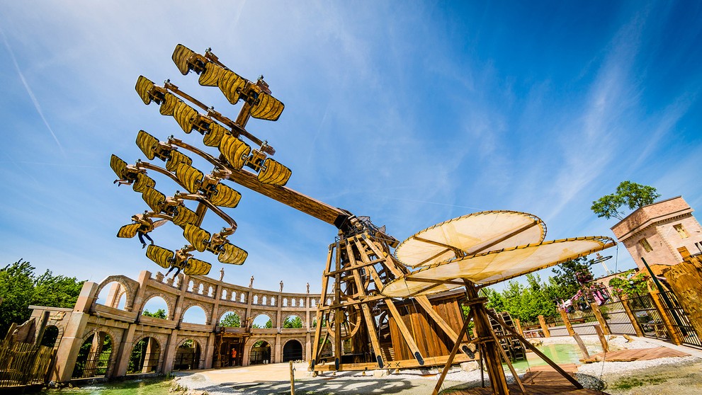 Horské dráhy lákajú nielen obľúbených hercov.