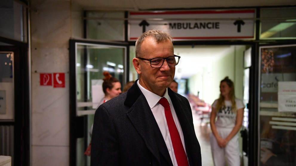 Predseda Národnej rady SR Boris Kollár navštívil zdravotníkov slúžiacich v Univerzitnej nemocnici Bratislava.