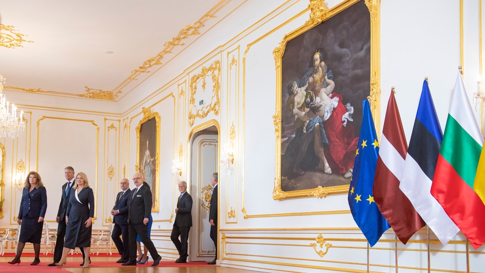 Summit prezidentov krajín Bukureštskej deviatky