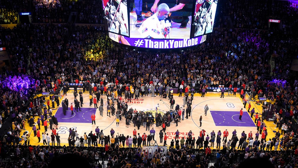 Rozlúčka Kobeho Bryanta s NBA po poslednom zápase kariéry.