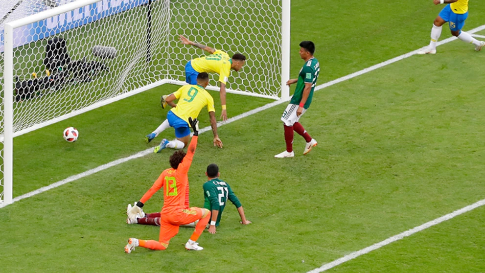 Neymar po strelení gólu do mexickej bránky v osemfinále MS.