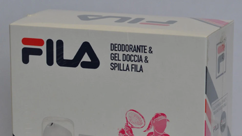Fila deodorante & gel doccia & spilla fila