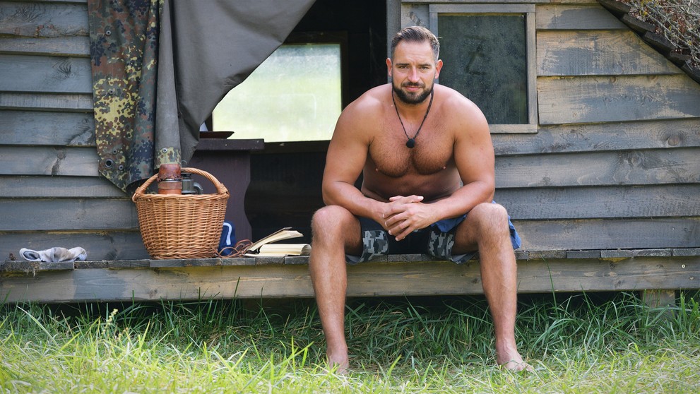 Miro v duelantskej chatke