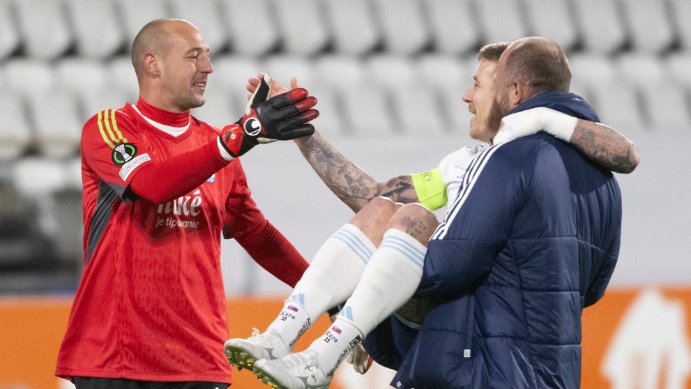 KÍ Klaksvík - Slovan Bratislava.