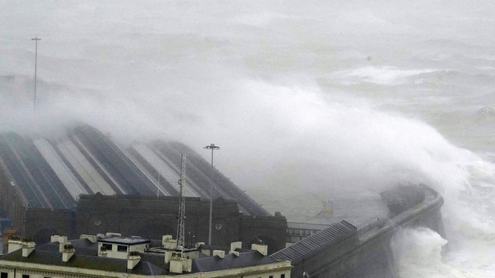 Búrka Ciarán v Anglicku 