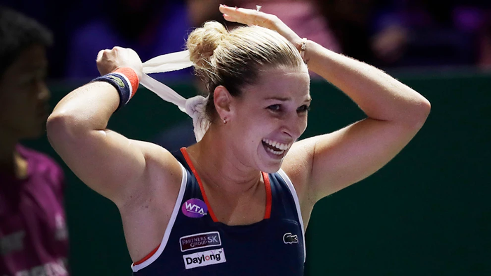  Dominika Cibulková sa raduje po víťazstve nad Svetlanou Kuznecovovou v semifinále MS WTA Tour v Singapure 