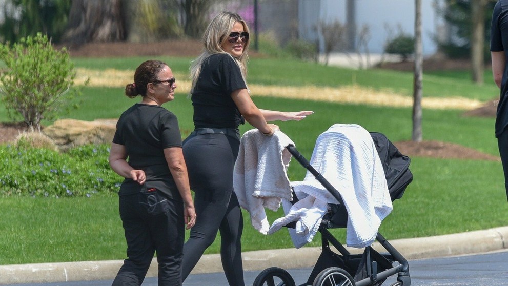 Khloe Kardashian krátko po pôrode: Akoby sa jej brucho presunulo do zadku