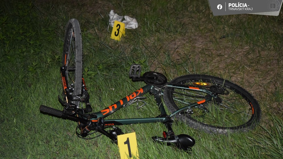 Mladíka v čiernom nikto nevidel